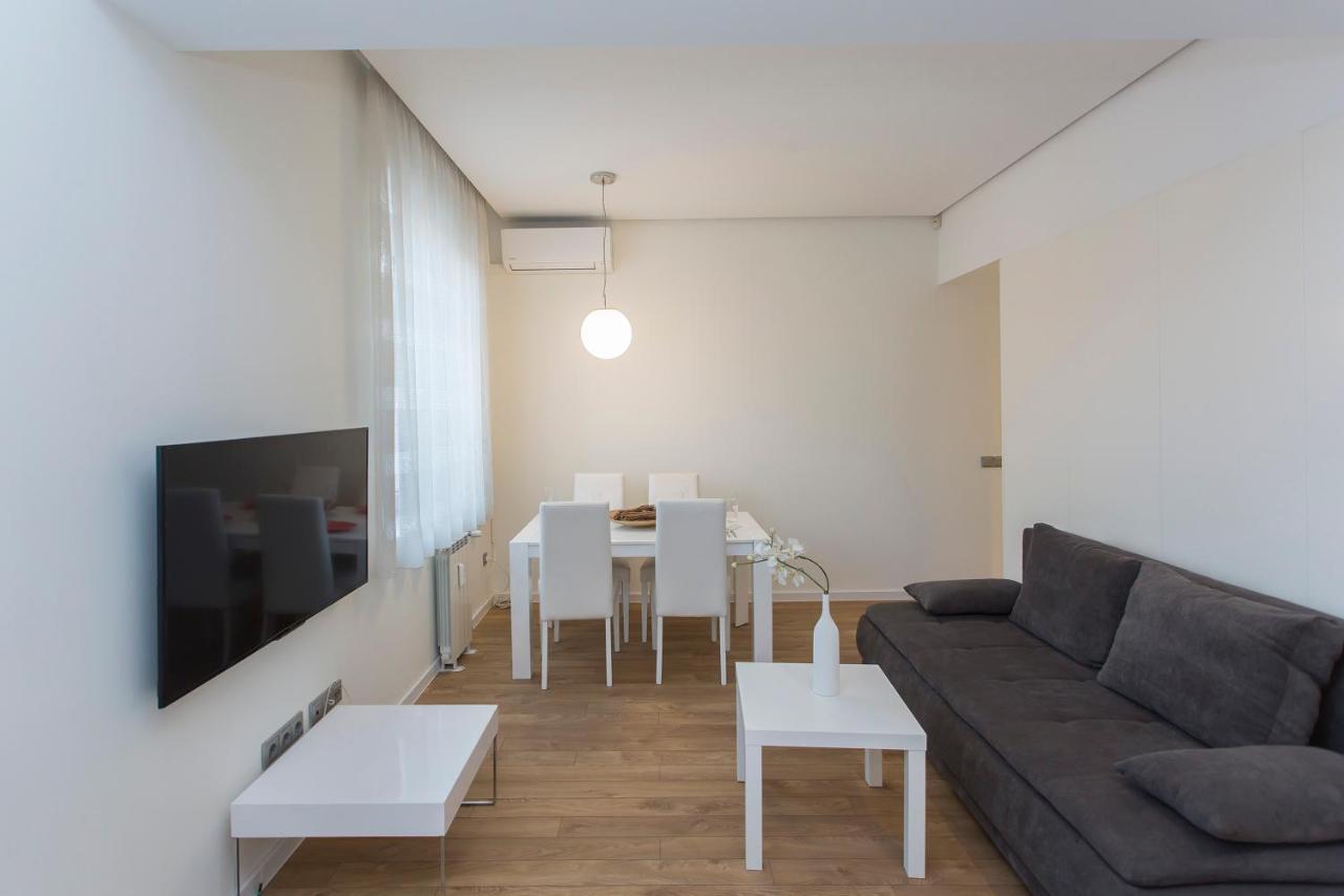 Modern Apartment In The City Center Sofia Eksteriør billede