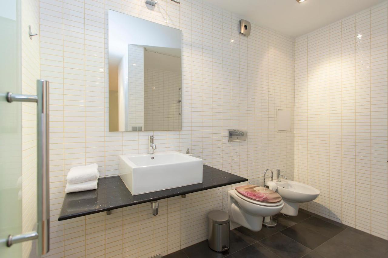 Modern Apartment In The City Center Sofia Eksteriør billede