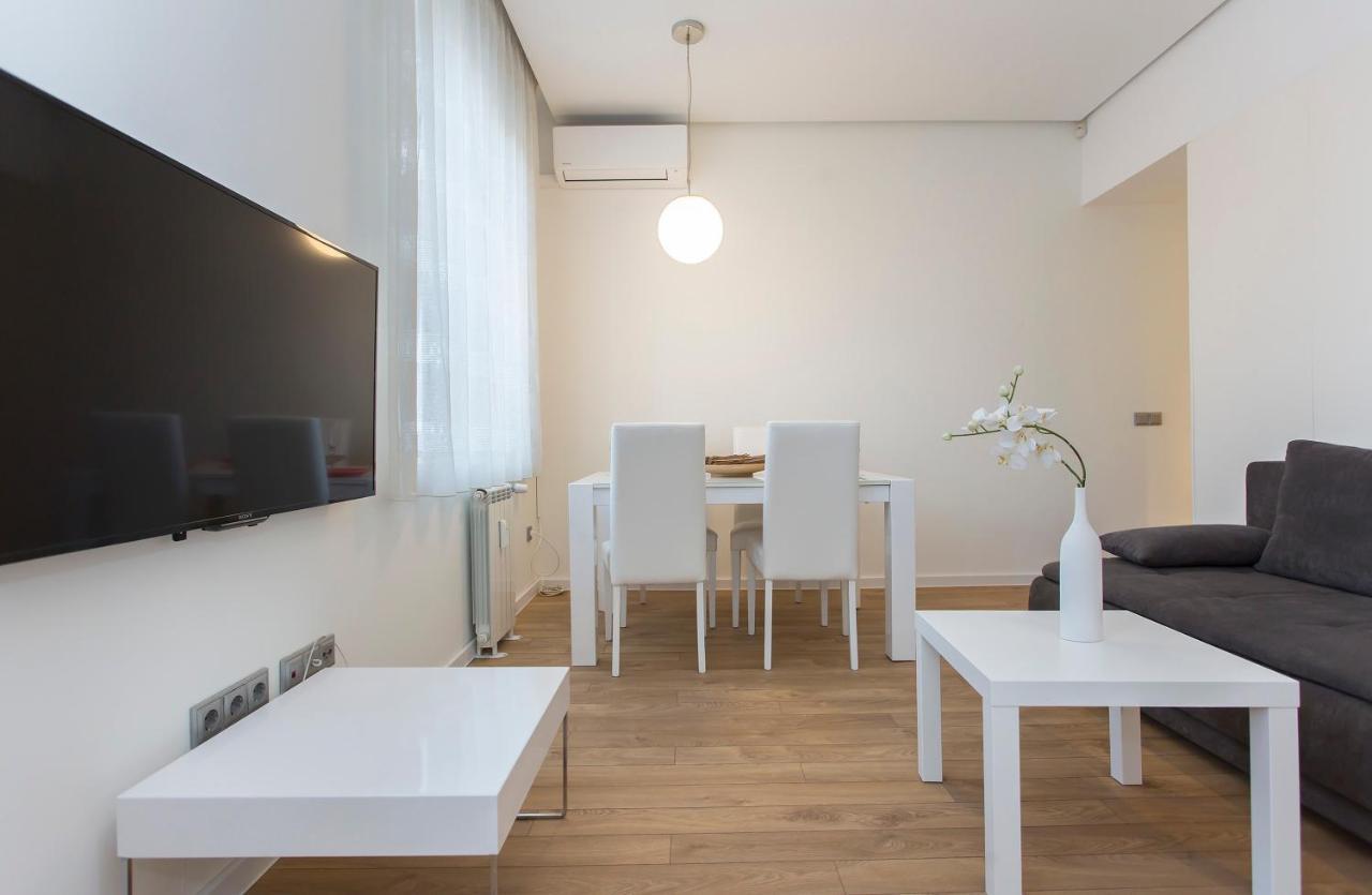 Modern Apartment In The City Center Sofia Eksteriør billede