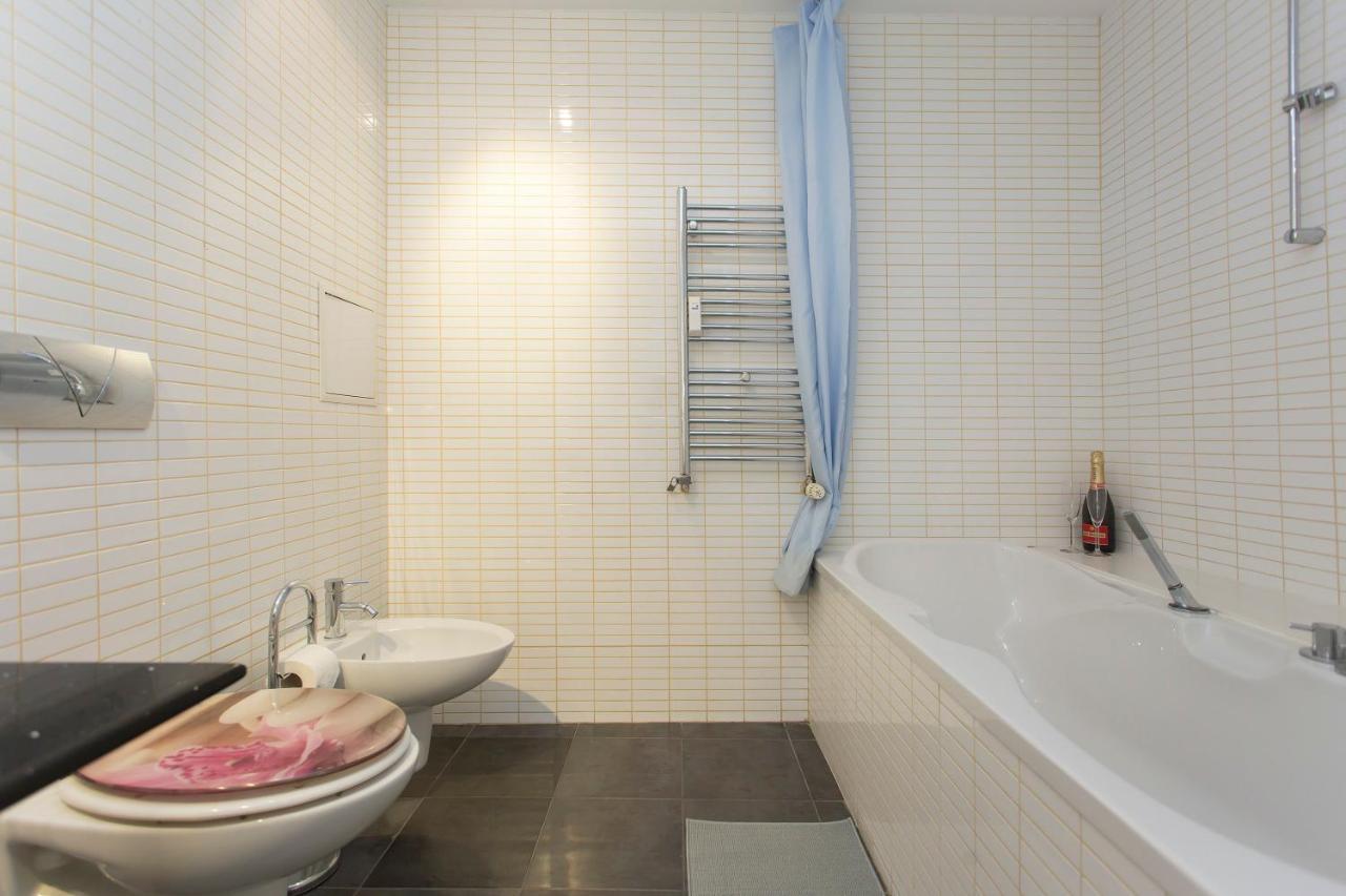 Modern Apartment In The City Center Sofia Eksteriør billede